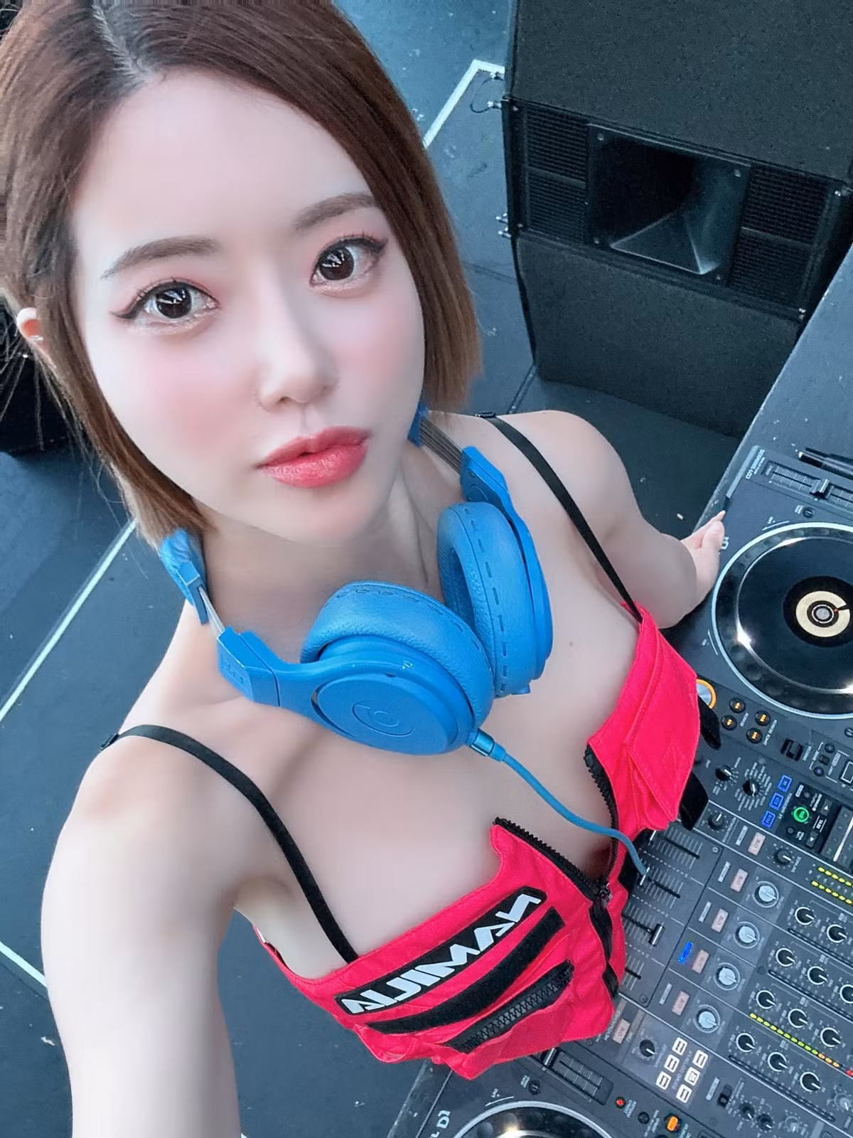 Phong cách này của DJ Soda vấp phải nhiều ý kiến trái chiều.