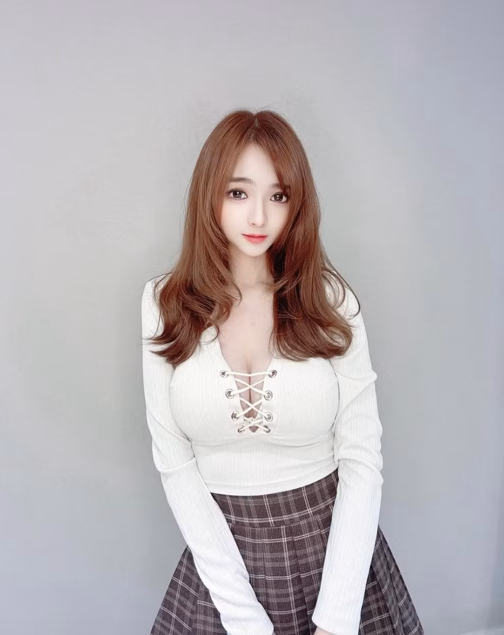 Với gu thời trang táo bạo, Tâm Nguyệt luôn biết cách làm mới bản thân và tạo nên những ấn tượng mạnh.