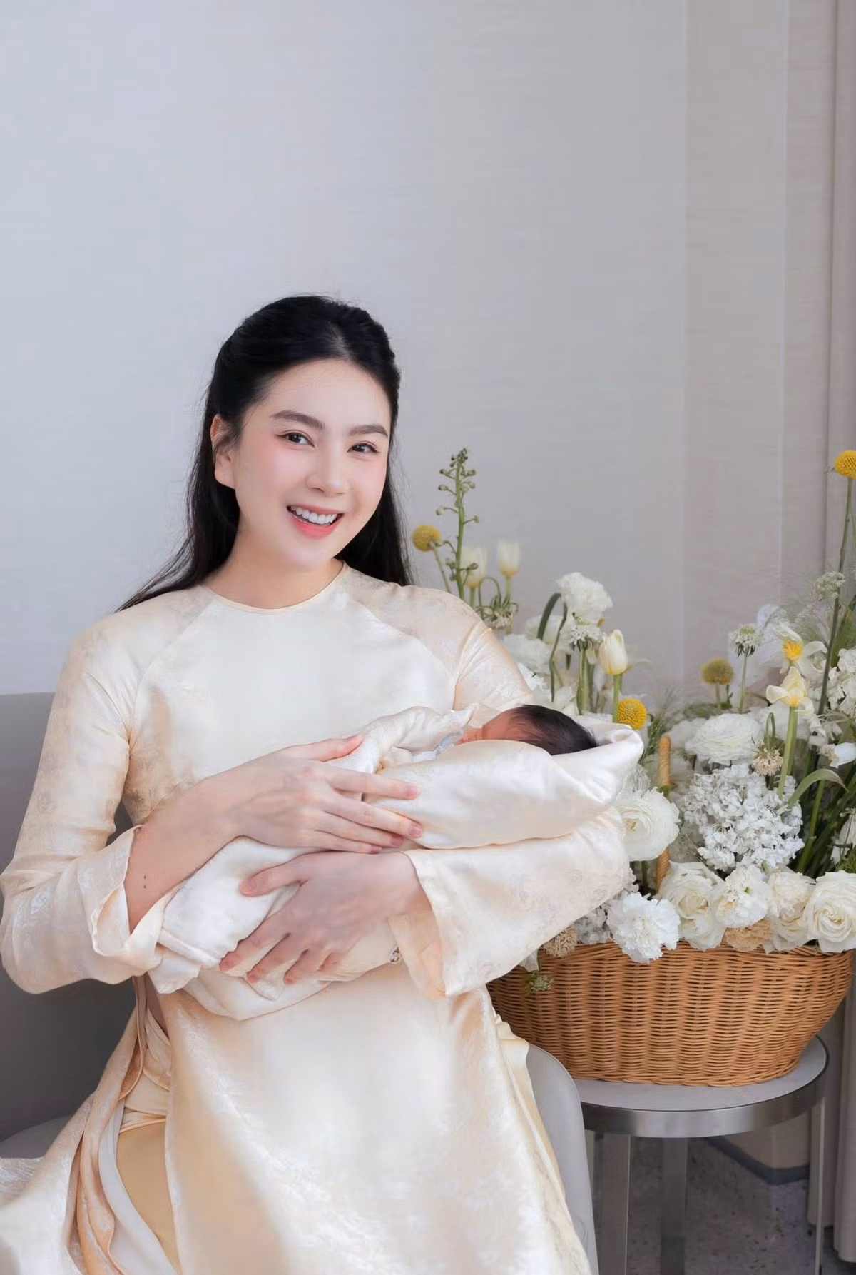 MC Mai Ngọc sinh con trai đầu lòng. Ảnh: FB Mai Ngọc