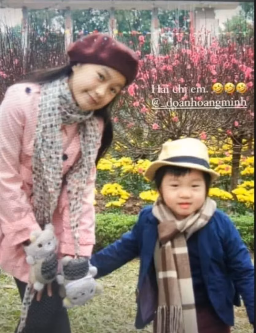 Người hâm mộ không khỏi xuýt xoa cho vẻ đẹp tự nhiên, thanh thuần của Doãn Hải My khi còn nhỏ, khẳng định cô nàng xinh từ bé, lại có nét giống nữ thần Yoona (SNSD). Ảnh: Dân Việt