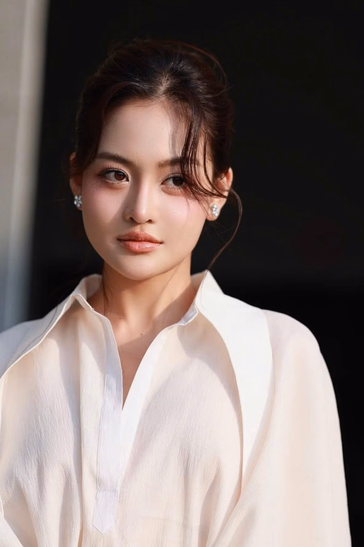 Trên trang cá nhân Thùy Anh thường xuyên phô diễn hình thể với những bức ảnh gợi cảm. Ảnh: FB Thuỳ Anh