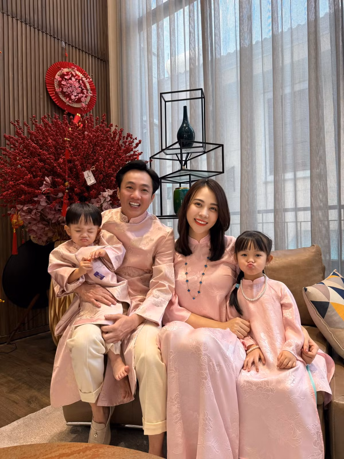 Ái nữ nhà Cường Đô La và Đàm Thu Trang ngày càng nhận được sự quan tâm và yêu mến của đông đảo khán giả. Ảnh: FB Đàm Thu Trang
