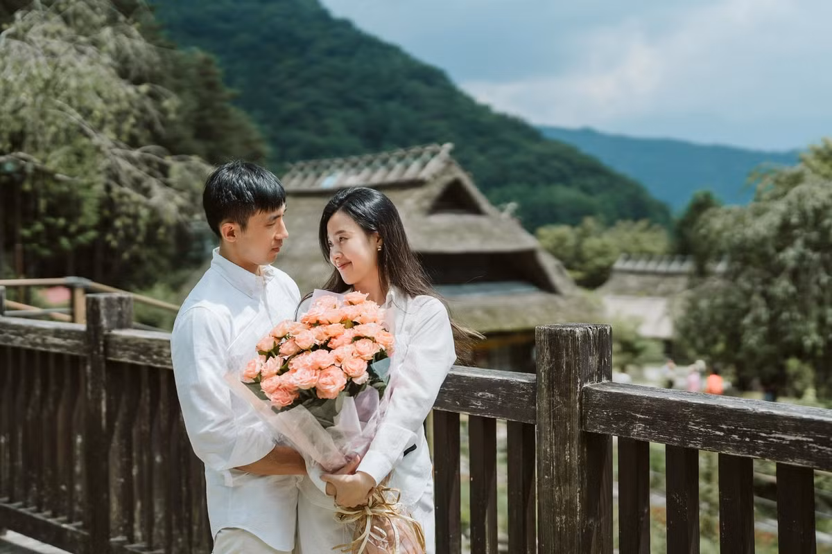 Đặc biệt, Midu không còn giấu danh tính chồng như trước. Ảnh: FB Đặng Thị Mỹ Dung