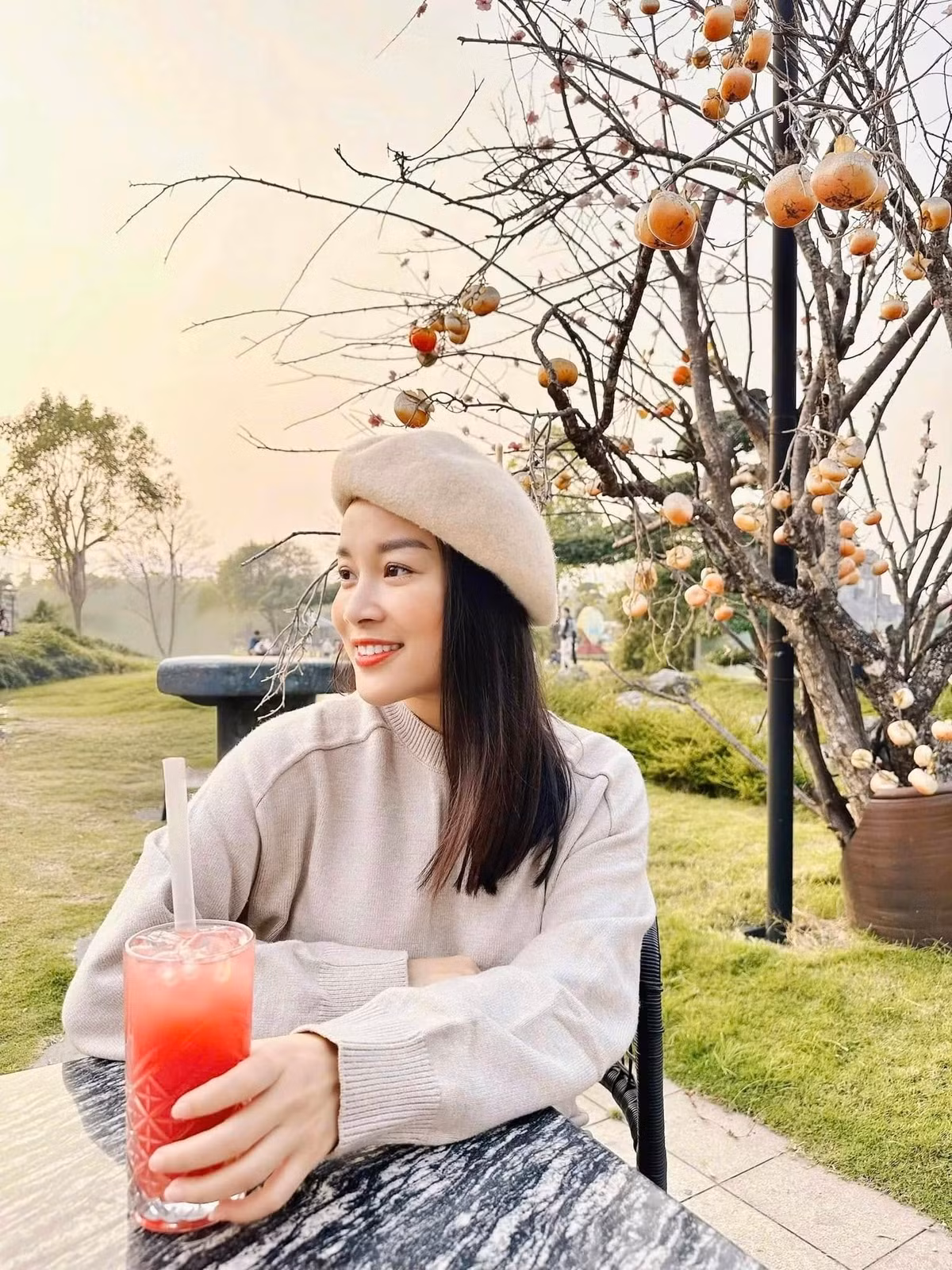 Về đời tư, Minh Hương kết hôn khi 25 tuổi và hiện có cuộc sống viên mãn bên chồng là kiến trúc sư cùng hai con. Ảnh: FB Le Minh Huong