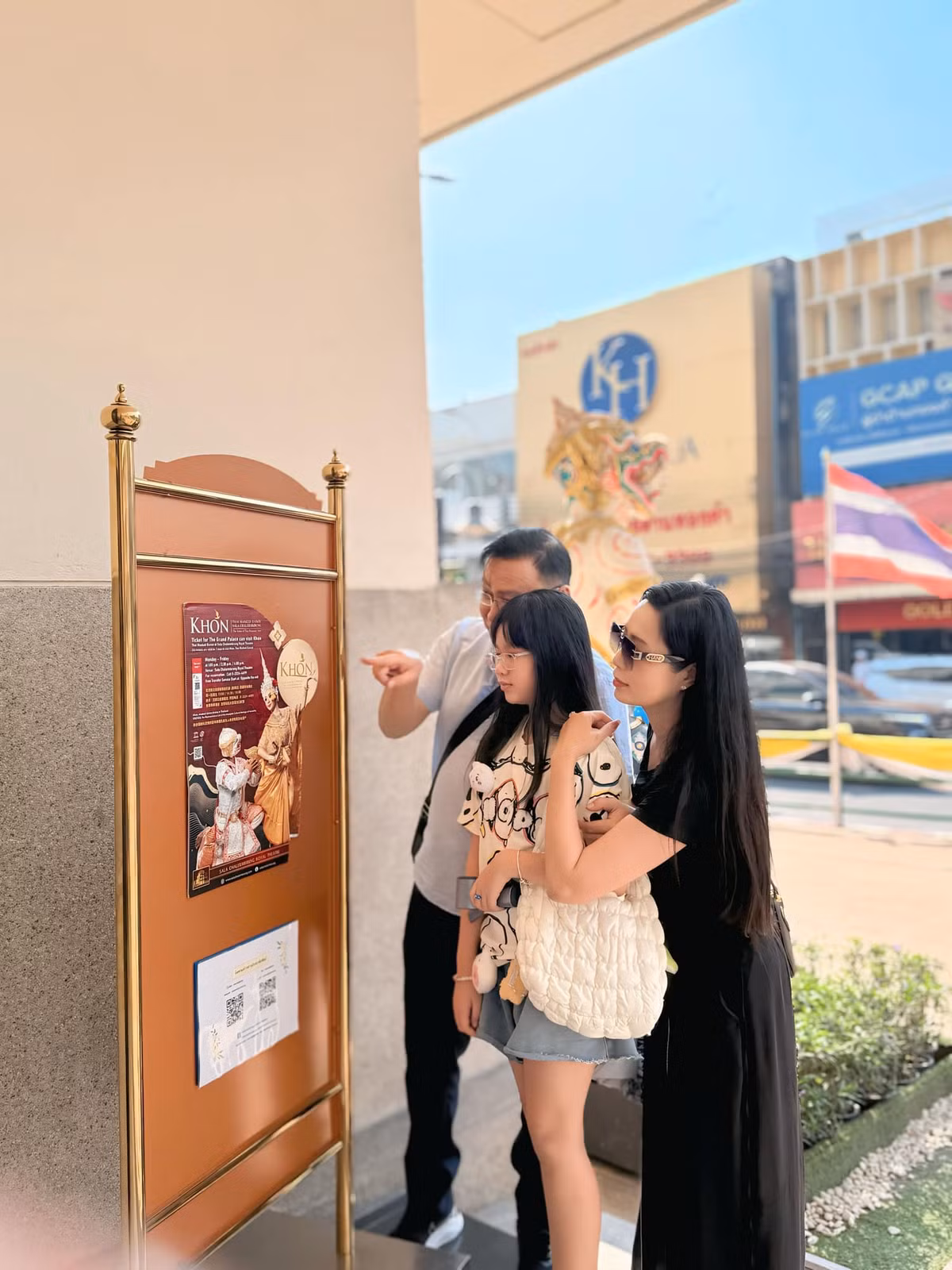 Gia đình NSND Trịnh Kim Chi vi vu Băng Cốc, Thái Lan dịp đầu năm mới. Ảnh: FB Trịnh Kim Chi