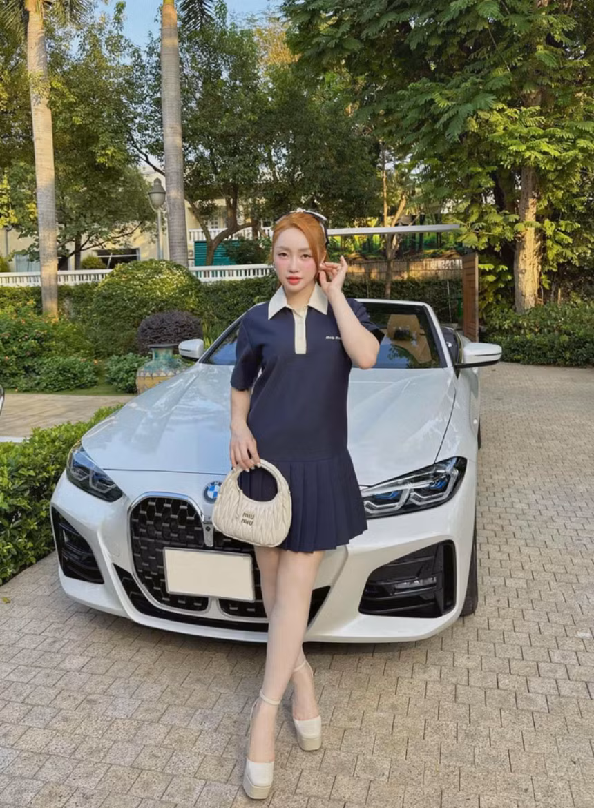 Những hình ảnh và video được chia sẻ đã nhanh chóng thu hút sự chú ý của đông đảo người hâm mộ và cộng đồng mạng. Nhiều người bày tỏ sự ngưỡng mộ trước cuộc sống giàu có và hạnh phúc của gia đình Chi Bảo - Lý Thùy Chang. Ảnh: FB Lý Thuỳ Chang