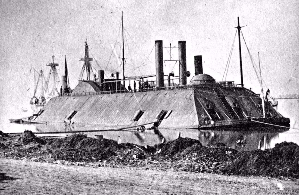 Trong ảnh là tàu chiến USS Essex hồi tháng 3/1863. Ảnh: VT.