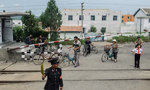Xe đạp dường như là một trong những phương tiện phổ biến của người dân Triều Tiên.