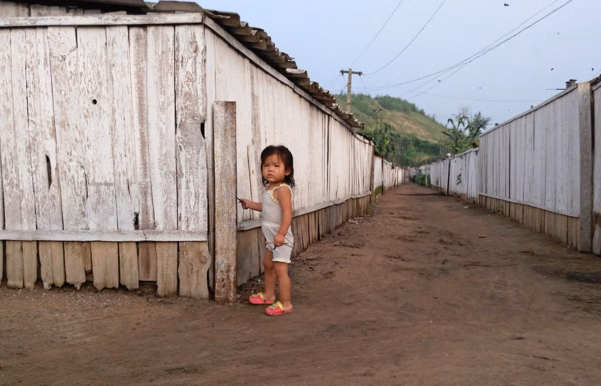 Theo những gì Chu chứng kiến ở Tumangang, cuộc sống của người dân Triều Tiên nơi đây còn nhiều khó khăn.