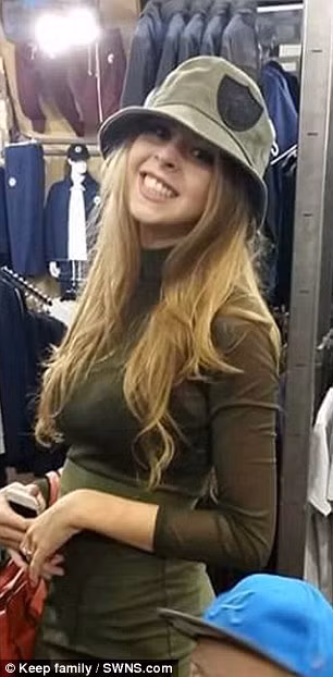 Năm 12 tuổi, sau một lần bị côn trùng đốt ở bàn tay, vết thương của Kirsty Keep lan rộng và có các dấu hiệu mệt mỏi. Các bác sĩ khi đó chẩn đoán Kirsty Keep mắc bệnh Lyme.