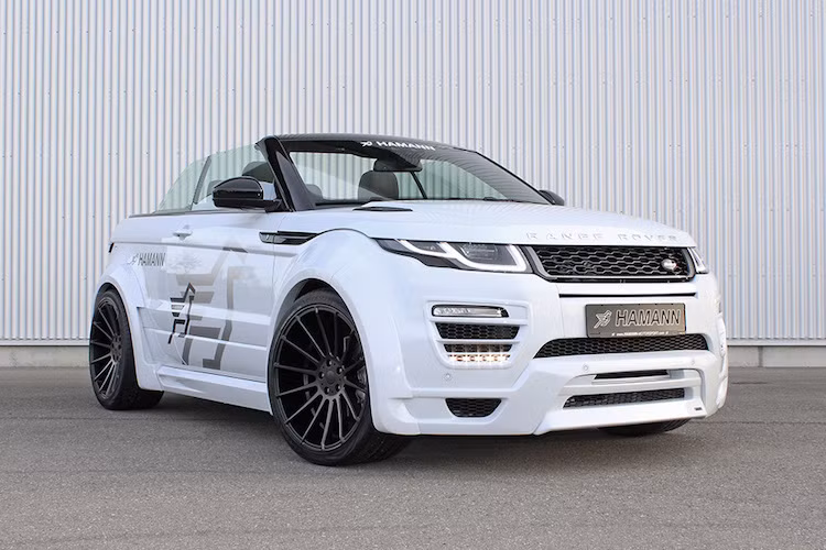 Ngoài Nissan Murano CrossCabriolet, Range Rover Evoque Convertible hiện là 1 trong 2 mẫu SUV mui trần sản xuất hàng loạt duy nhất trên Thế giới. Vốn đã có kiểu dáng thân xe "siêu độc", Evoque Convertible còn trở nên thể thao và "ngầu" hơn nữa với gói độ mới nhất từ hãng Hamann của Đức.