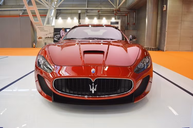 Vào ngày 1/12/1914, hãng xe Maserati đã được chính thức thành lập tại vùng Bologna - Ý. Để kỷ niệm sinh nhật 100 năm, phiên bản thể thao đặc biệt siêu xe Maserati GranTurismo MC Stradale Centennial Edition của dòng coupe hạng sang GranTurismo đã được hãng xe Ý ra mắt cách đây 2 năm. Mới đây, mẫu xe này đã "tái xuất" tại triển lãm xe hơi Bologna 2016.