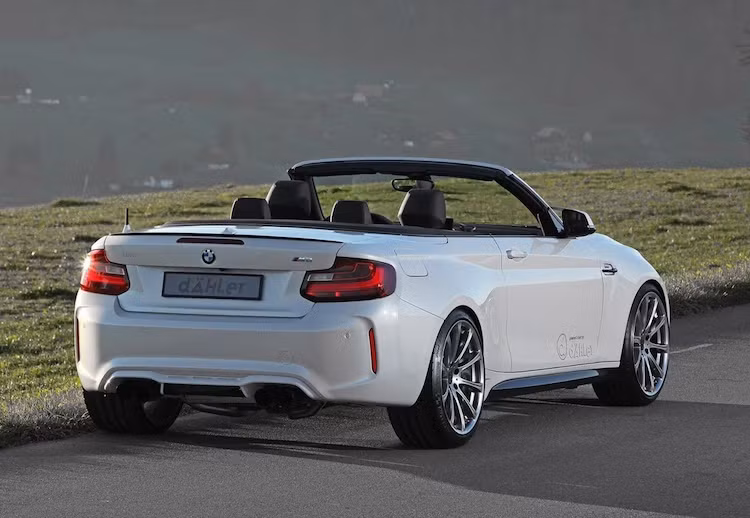 Quá trình "lột xác" BMW 2 Series mui trần bình thường thành M2 Convertible khá đơn giản với ngoại thất, khi hãng độ Dahler chỉ việc trang bị cho chiếc xe bộ widebody từ M2 Coupe với cản trước - sau, dè bên cùng các vòm bánh nới rộng.