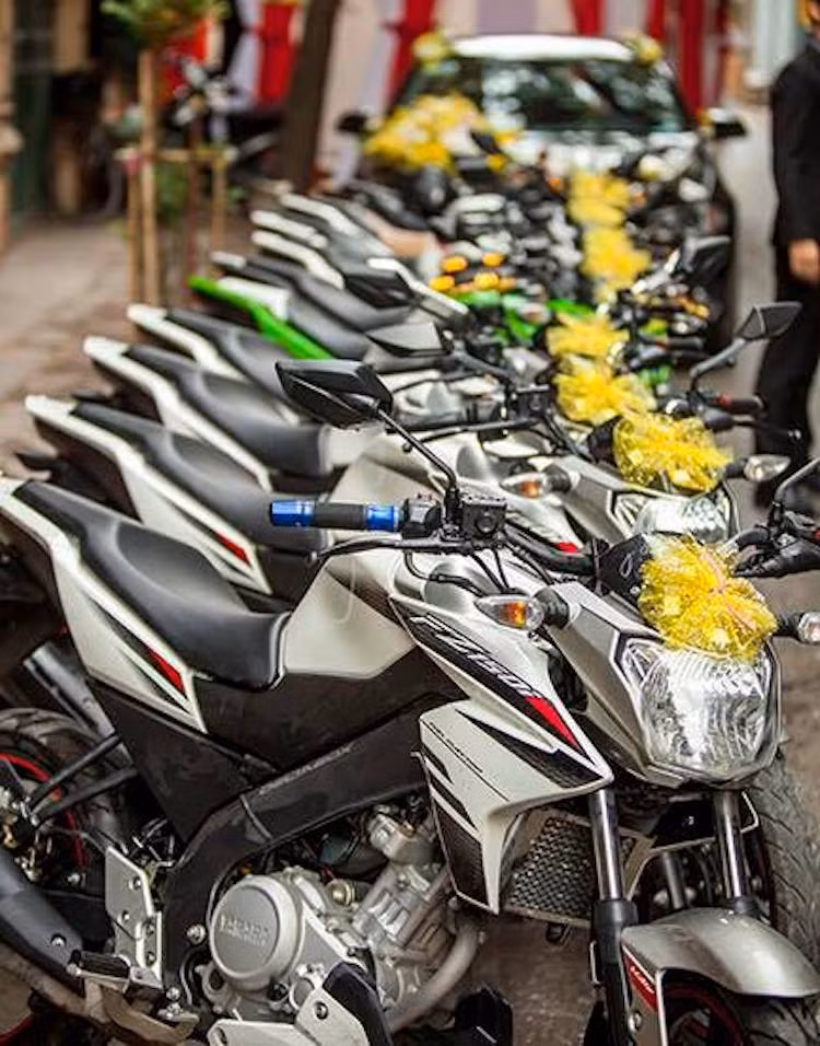 Còn được bán với tên gọi Vixion ở Indonesia, Yamaha FZ150i được trang bị động cơ 4 thì, xy-lanh đơn, SOHC, 4 van, làm mát bằng dung dịch, dung tích 150cc, sản sinh công suất 16,6 mã lực tại 8.500 v/ph và mô-men xoắn cực đại 14,5 Nm tại 7.500 v/ph.