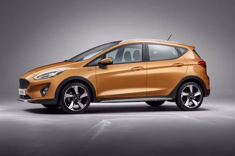 Giống như các phiên bản khác, Fiesta Active sẽ bán chính thức đầu tiên tại châu Âu vào giữa năm 2017. Đối thủ lớn nhất mà chiếc xe hướng tới là Hyundai i20 Active, với những thay đổi từ dòng hatchback hạng B i20 tương tự như Ford đã làm với Fiesta Active.