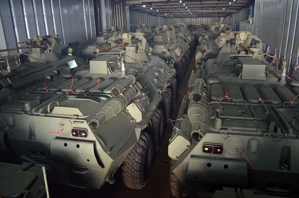 Xe thiết giáp BTR-82A là một trong những loại thiết giáp chở quân hiện đại bậc nhất thế giới hiện nay. Các thiết giáp này đã chứng tỏ khả năng của mình kể từ khi xuất hiện trên chiến trường vào năm 2016. Nguồn ảnh: Defence.