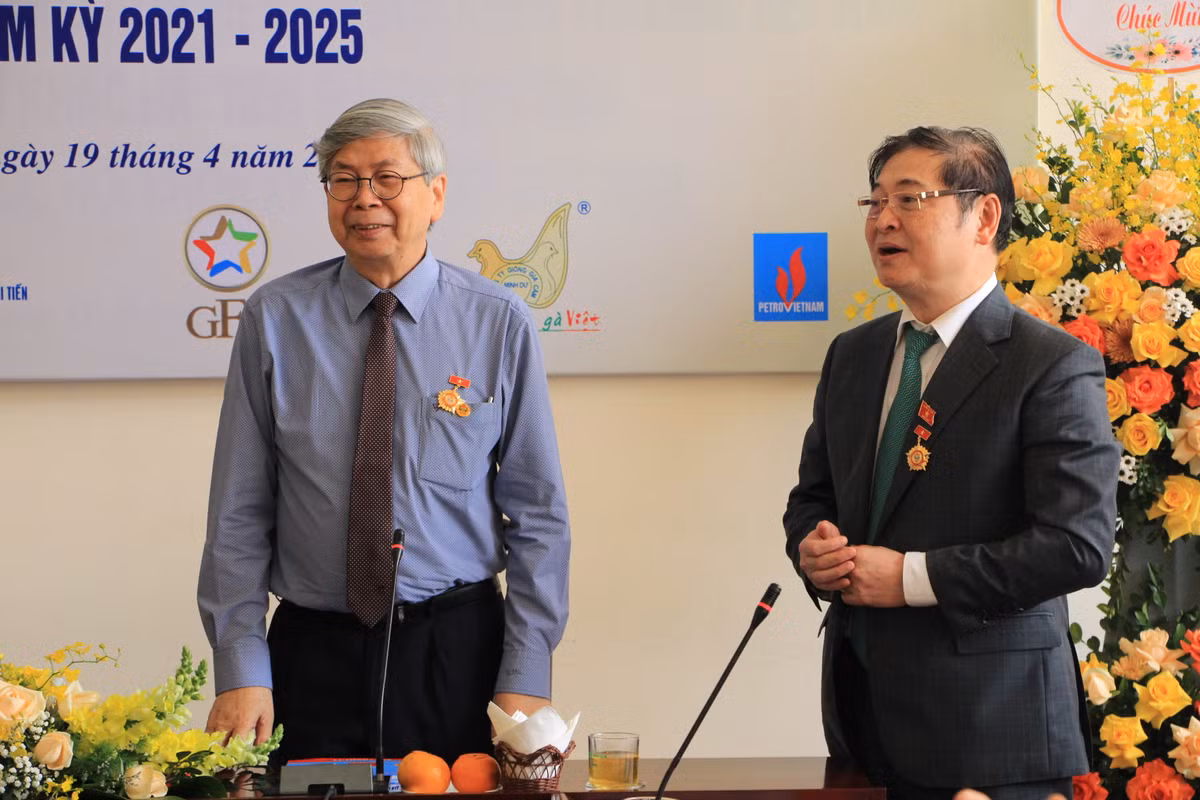 TSKH Phan Xuan Dung lam Chu tich Quy Ho tro sang tao Viet Nam-Hinh-4