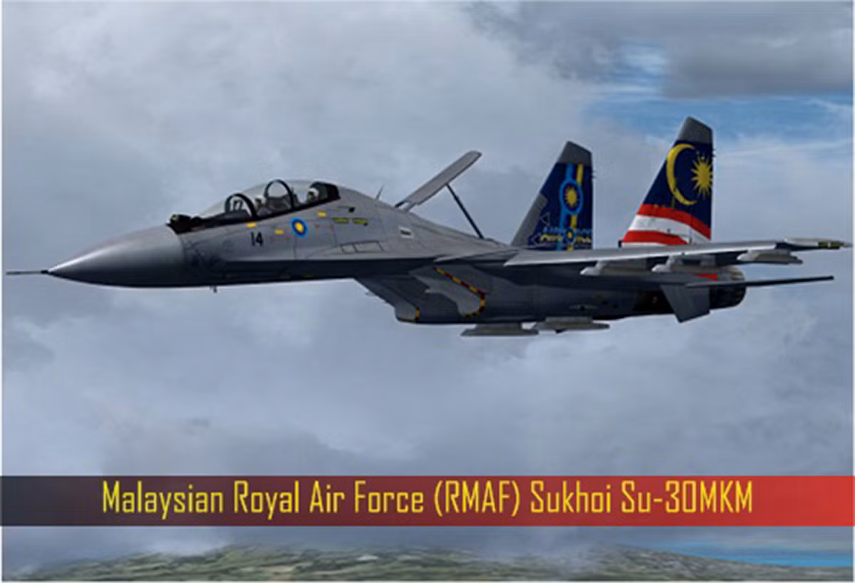 Máy bay tiêm kích Su-30MKM: phiên bản Su-30MKM của Malaysia sở hữu hiện đại nhất Đông Nam Á với tính cơ động, hệ thống radar vượt trội so với Su-30MK2 hay Su-30MK. Su-30MKM có khả năng mang tên lửa không đối không tầm siêu xa Novator KS-172 AAM-L đạt tầm bắn xa tới 300-400km.