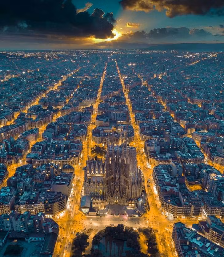 Khung cảnh chẳng khác nào trên thiên đường của thành phố Barcelona.