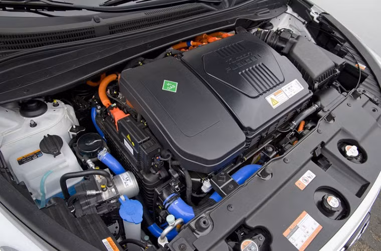 Hệ dẫn động pin nhiên liệu 100 kW của Hyundai Tucson FCV