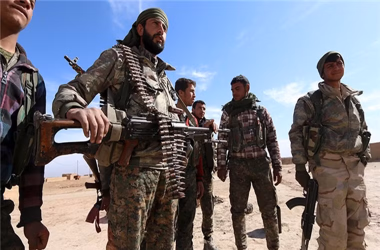 Tại tỉnh Aleppo, giao tranh ác liệt đã xảy ra giữa các tay súng phiến quân được Thổ Nhĩ Kỳ hậu thuẫn với Lực lượng Dân chủ Syria (SDF) ở khu vực Afrin, miền bắc tỉnh này. Ảnh: FNA.