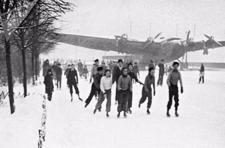 Mọi người chơi trượt băng ở thủ đô của nước Nga năm 1939. Ảnh: Sputnik.