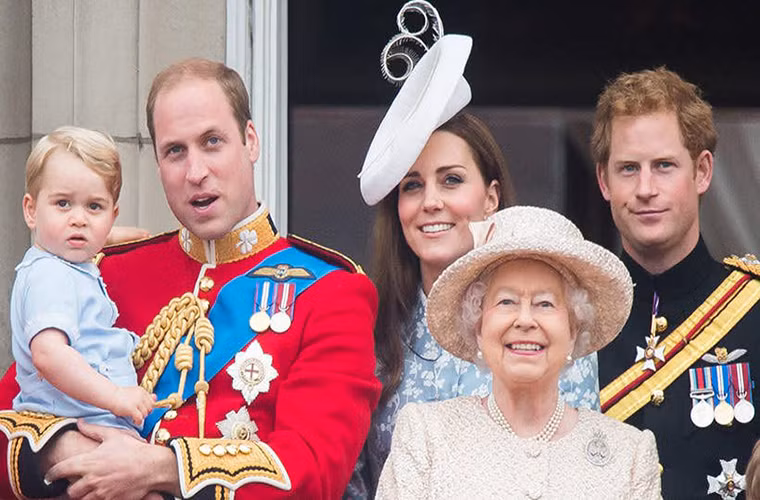 Meghan Markle sẽ cần học thêm vài ngoại ngữ khác. Được biết, các thành viên trong gia đình Hoàng gia Anh đều được khuyến khích học nhiều ngoại ngữ. Ảnh: Richest.