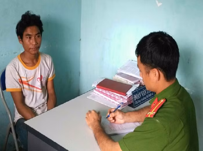 Vi sao cha nhan tam dap con hon 4 thang tuoi tu vong?