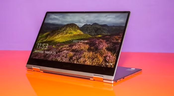 Samsung Notebook 9 Pro 2019 là một thiết bị 2 trong 1 mỏng, nhẹ với thời lượng pin 12h30 (750 phút), cộng với hiệu năng mạnh mẽ cho kích thước của nó.