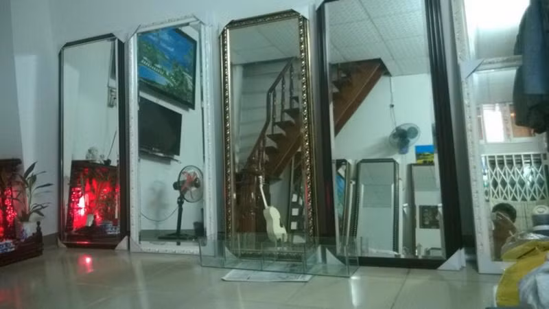 5 vat de o truoc cua nha chan het tai loc, than Tai quay dau bo di-Hinh-4