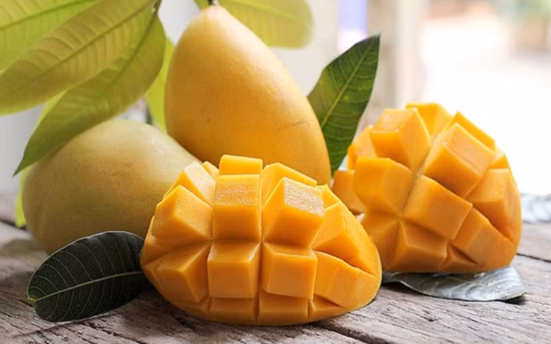 Xoài: Nếu ăn một lượng vừa phải, hợp chất lutein và zeaxanthin trong xoài sẽ có tác dụng đáng kể trong việc làm giảm nguy cơ ung thư.