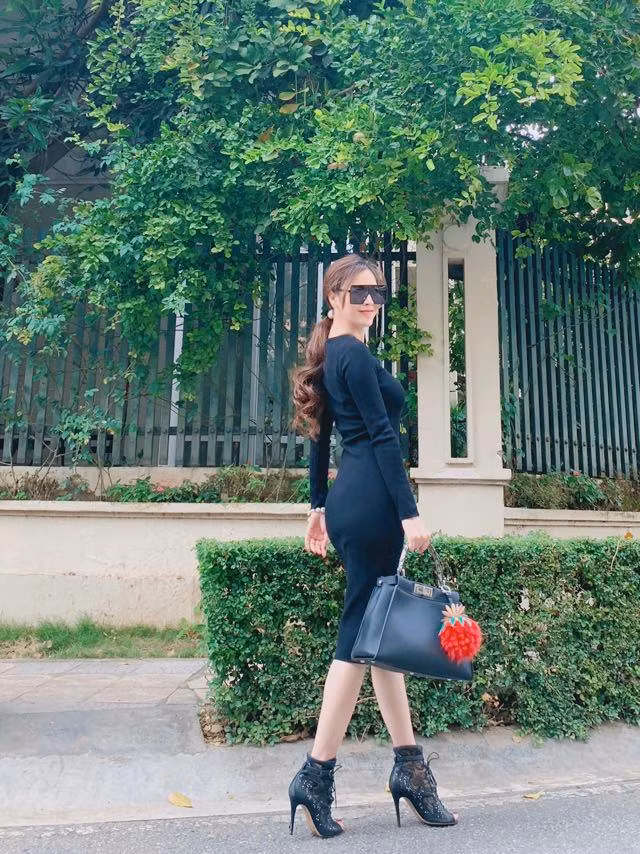Bí quyết giúp Quế Vân ngày càng quyến rũ dù sắp sang tuổi 40 - Hình 3 Bi quyet giup Que Van ngay cang quyen ru du sap sang tuoi 40-Hinh-3