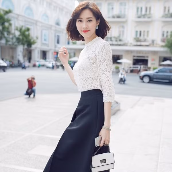 Dù người hâm mộ rất tiếc nuối mái tóc dài của Hoa hậu Đặng Thu Thảo nhưng cô cắt tóc ngắn cũng cực xinh và nữ tính.