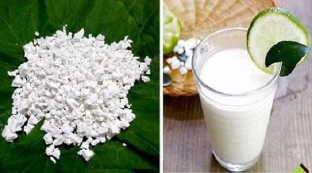 Nước sắn dây: Bột sắn dây có tính mát, giúp thanh nhiệt hiệu quả. Đặc biệt, trong sắn dây có chất isoflavon giúp tăng lượng máu lên não, làm giảm huyết áp. Dùng 2 - 3 thìa canh sắn dây hòa vào nước đun sôi để nguội, thêm đường chia 2 - 3 lần cho bệnh nhân uống ngay khi bị say nắng.
