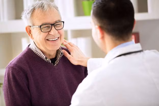 Đôi khi, ngứa đơn thuần chỉ là ngứa, đau cơ cũng chỉ là 1 cơn đau thông thường. Nhưng khi các triệu chứng kéo dài, hoặc bạn bắt đầu nhận thấy nó liên tục lặp lại, thì đó có thể là dấu hiệu của những vấn đề nghiêm trọng hơn. Dưới đây là những dấu hiệu sức khỏe nam giới bạn không nên bỏ qua và nên đi khám càng sớm càng tốt.