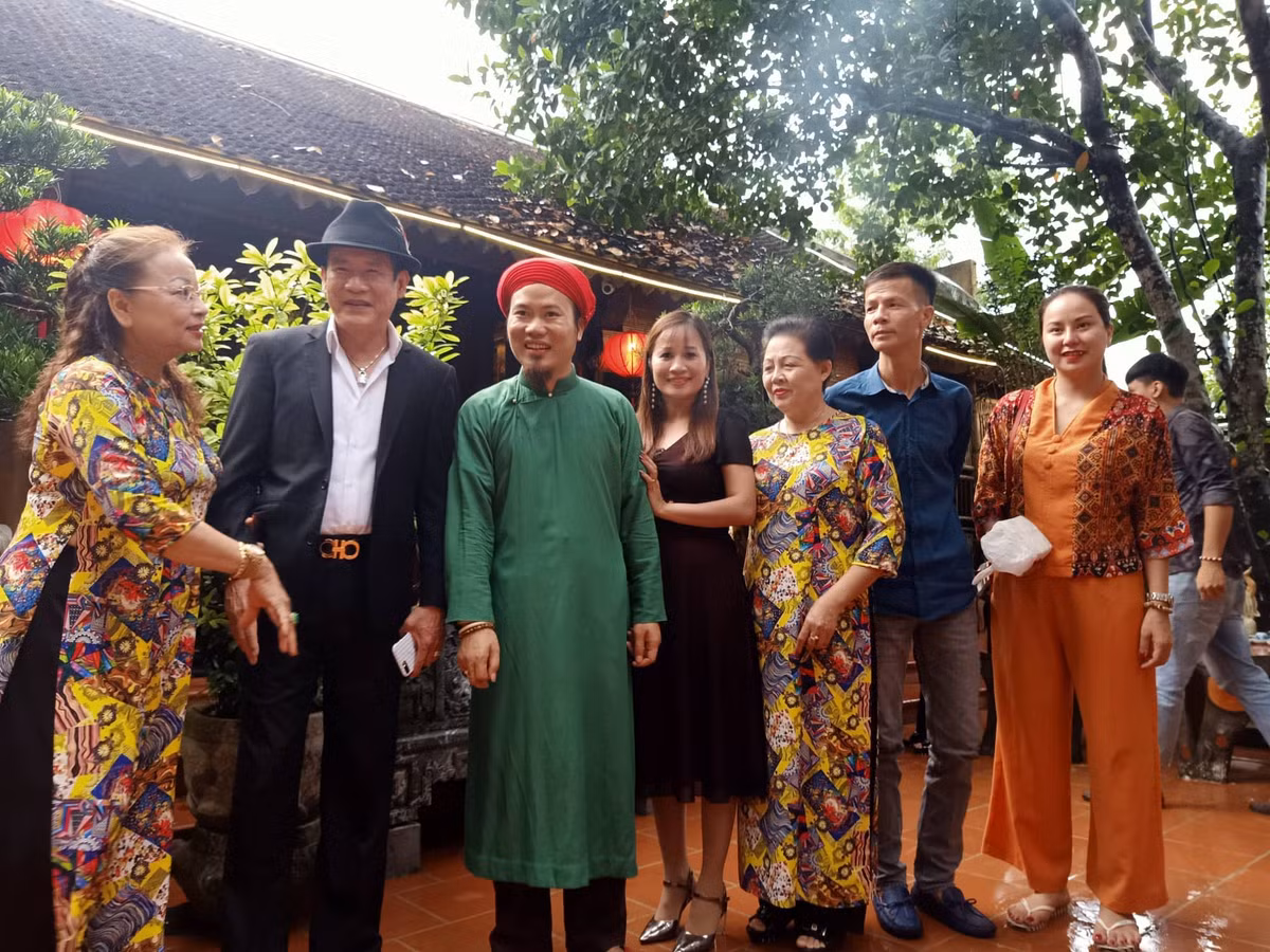 “Co gai tram trieu” Le Thi Dan den biet phu 10 ty cua Vuong Rau-Hinh-2