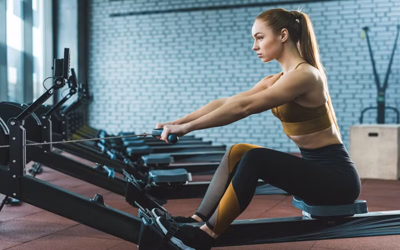 Tập thể dục thường xuyên: Để kéo dài tuổi thọ, chúng ta nên thường xuyên vận động và tập luyện thể dục, thể thao. Có một cơ thể dẻo dai và khỏe mạnh tất nhiên sẽ có khả năng kéo dài tuổi thọ lâu hơn những người chỉ ngồi một chỗ hay lười vận động.