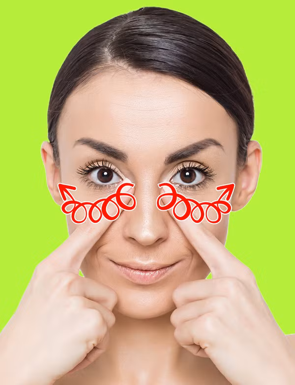 Dùng hai ngón tay trỏ massage vùng bọng mắt theo hình tròn, chiều từ đầu về đuôi mắt.