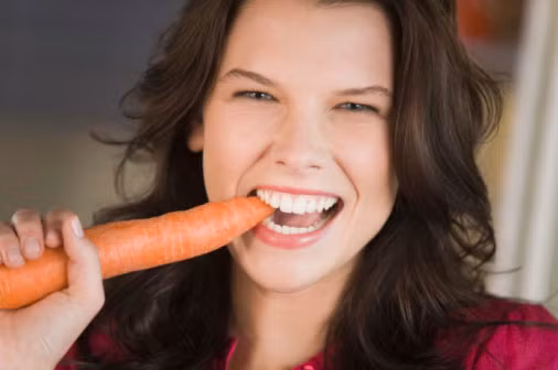Tránh xa cách ăn cà rốt sai lầm gây hại sức khỏe - Hình 2 Tranh xa cach an ca rot sai lam gay hai suc khoe-Hinh-2
