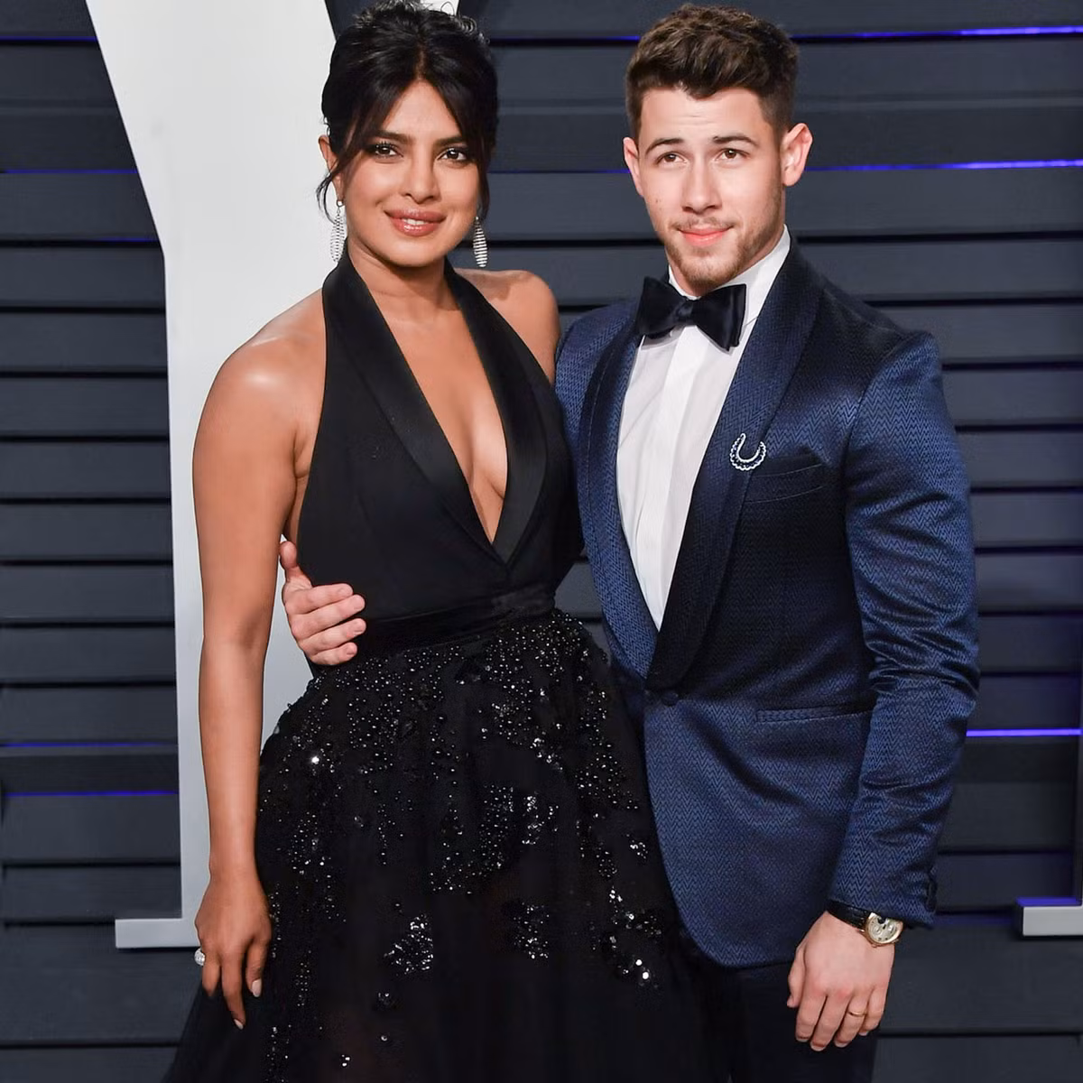 Priyanka Chopra và chồng luôn ăn diện khá ăn nhập với nhau khi đi sự kiện.