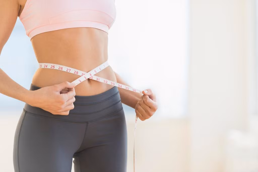 7. Không thể giảm cân bằng cách bỏ bữa sáng: Nếu bạn không ăn sáng để giảm cân, bạn có thể sẽ ăn nhiều hơn bình thường vào bữa trưa, bữa tối. Những người bỏ bữa ăn quan trọng nhất trong ngày có nguy cơ bị thừa cân hoặc béo phì nhiều hơn. Tốt nhất hãy ăn sáng sau khi thức dậy trong khoảng 60 phút. Ảnh: Maxim.