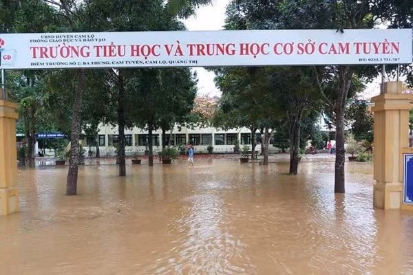 Du bao thoi tiet ngay khai giang 5/9: Hoc sinh mien Trung don nam hoc moi trong mua