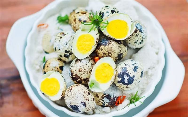 Điều trị rối loạn tình dục: Trứng sở có nhiều vitamin hữu ích, các nguyên tố vi lượng và vĩ mô, khoáng chất, axit amin và rất nhiều protein tốt. Những yếu tố này giúp tăng ham muốn tình dục và thậm chí giúp điều trị rối loạn cương dương.