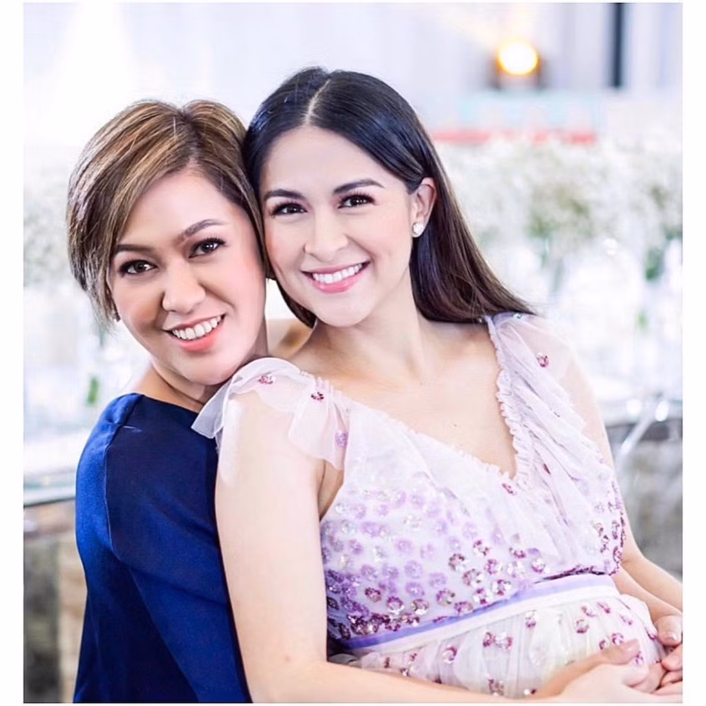 Marian Rivera và ông xã Dingdong Dantes đón chào con gái đầu lòng vào năm 2015. Năm 2018, gia đình công bố tin mừng sắp đón chào thành viên mới.