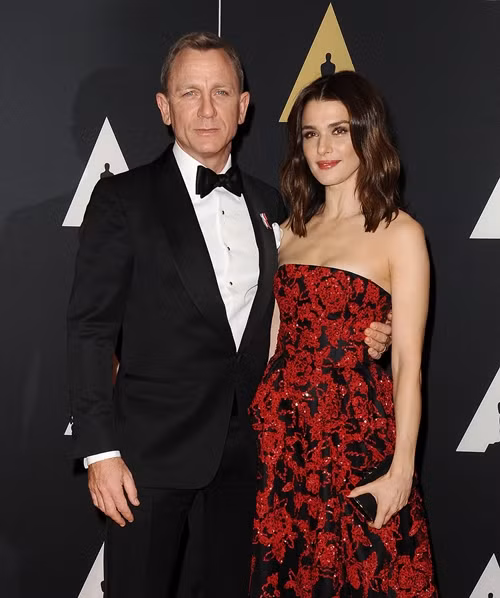 Nổi danh đào hoa cả trên phim lẫn ngoài đời song khi gặp Rachel Weisz, “điệp viên 007” Daniel Craig như thể đã tìm thấy tình yêu đích thực của đời mình.