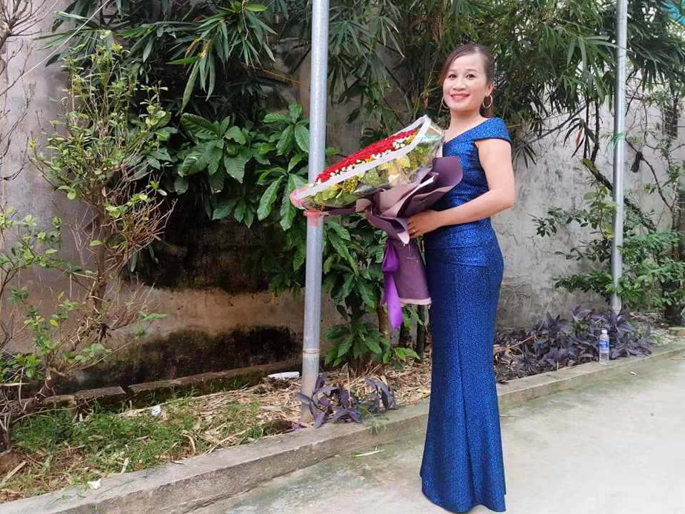  Phong cách thời trang của Lê Thị Dần thay đổi khiến nhiều người khó nhận ra.