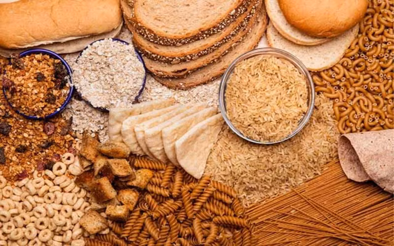 Ngũ cốc nguyên cám: Ngũ cốc chứa nhiều chất xơ, vitamin B, magie là những khoáng chất thường thiếu trong chế độ ăn của phụ nữ mang thai.