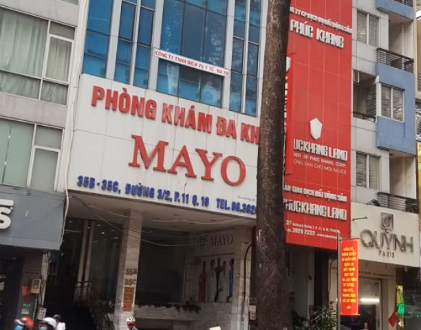 Diem mat cac phong kham bi to ve benh, moc tien benh nhan o TP. HCM-Hinh-3