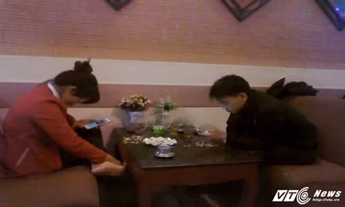 Nhieu nguoi tre o Viet Nam dang mac benh nghien Facebook
