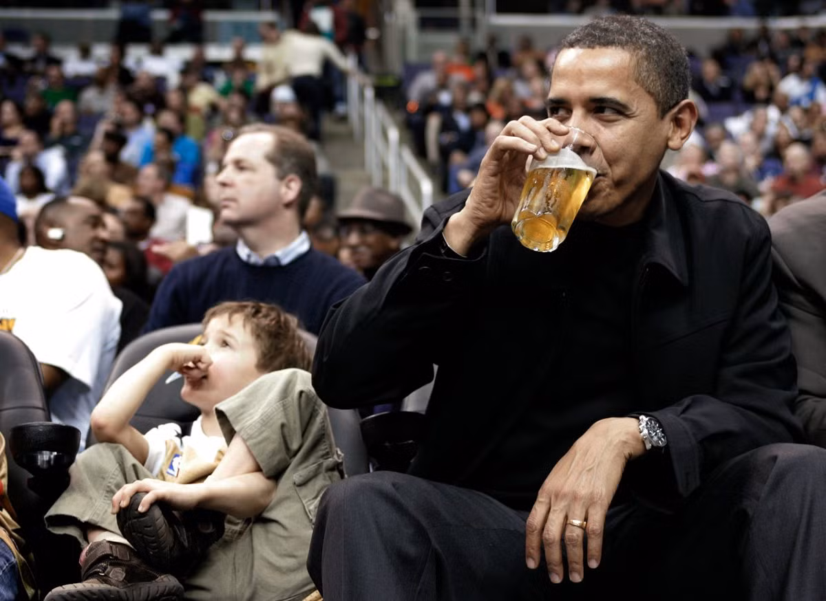 Đồ uống yêu thích của tổng thống Mỹ Obama thường ngày chính là bia và đặc biệt là bia được ủ với mật ong.